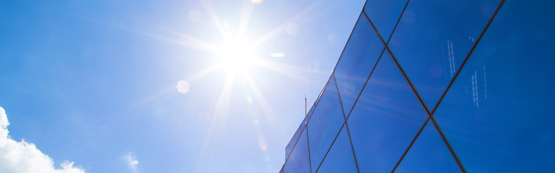 Lässt sich mit Isolierfolie am Fenster wirklich Energie sparen?